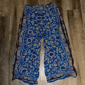 Kids Sky and Sand Capris